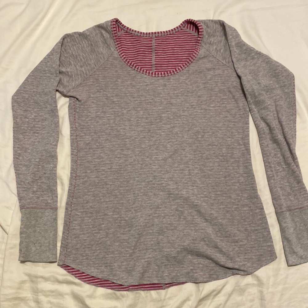 Older Lululemon long sleeve reversible tee. Very cozy, soft and warm.